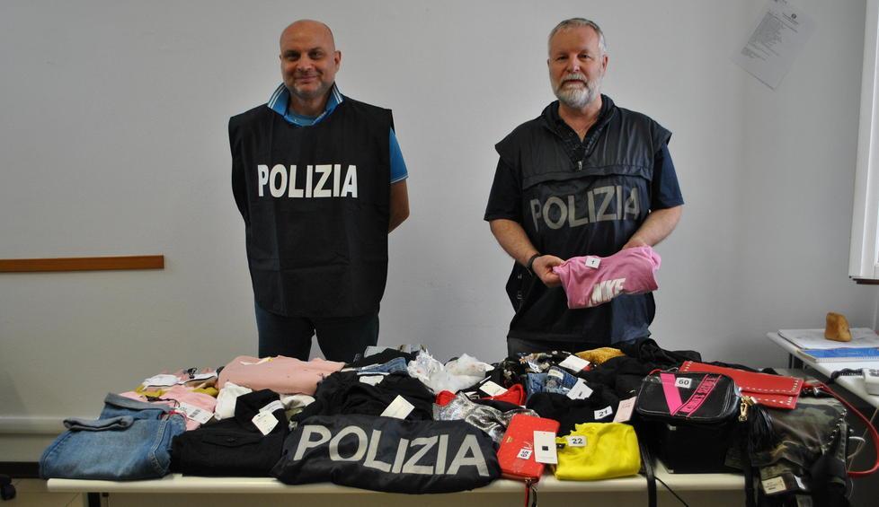 Tradita dalla passione per abiti e borse tutti... rubati in città