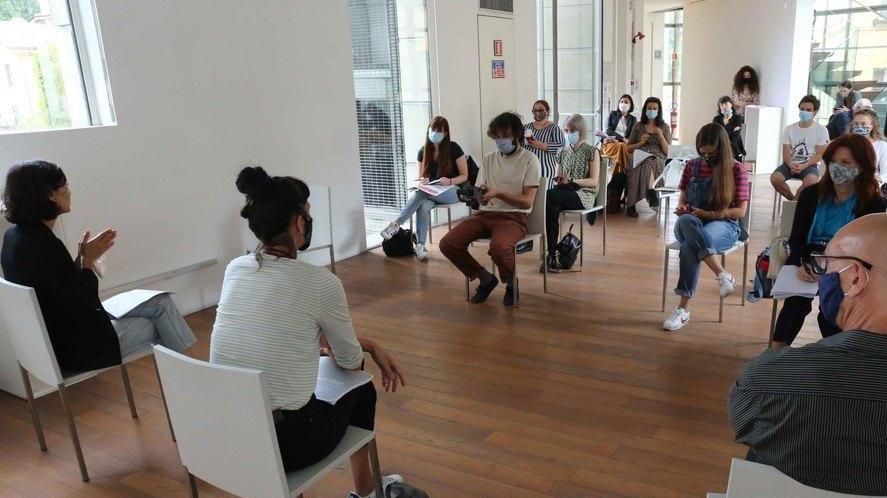 Si riparte dal rapporto fra uomo e ambiente La prima mostra negli Orti di Santa Chiara