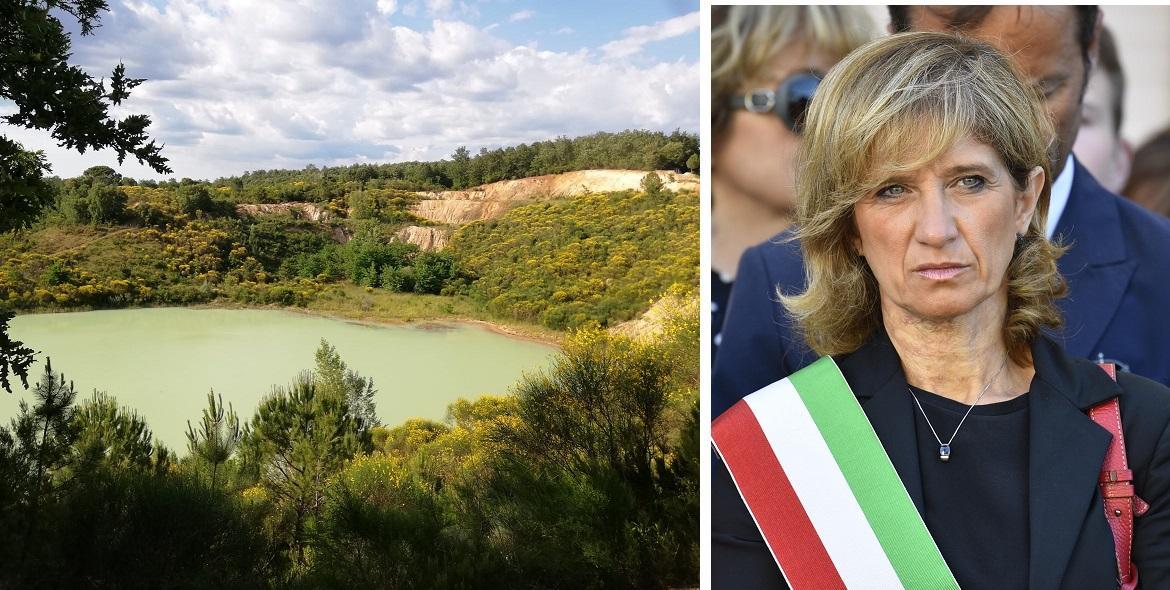 L'ex cava di Pietratonda, diventata nel tempo un laghetto, e la sindaca di Civitella Paganico Alessandra Biondi