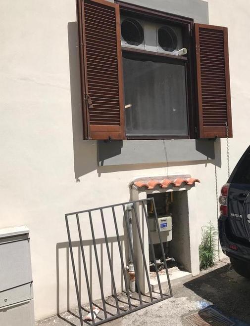 La grata smontata