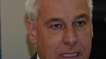 Via Coppino per adesso non chiuderà