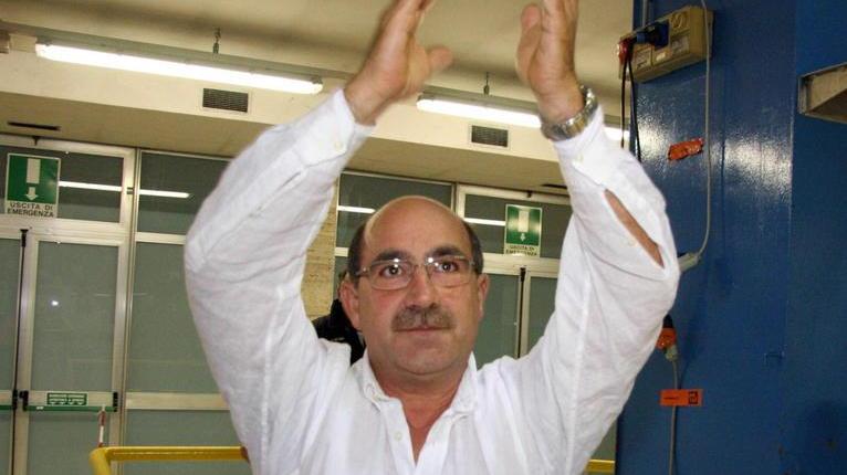 Curva Est: «Basta prese in giro»