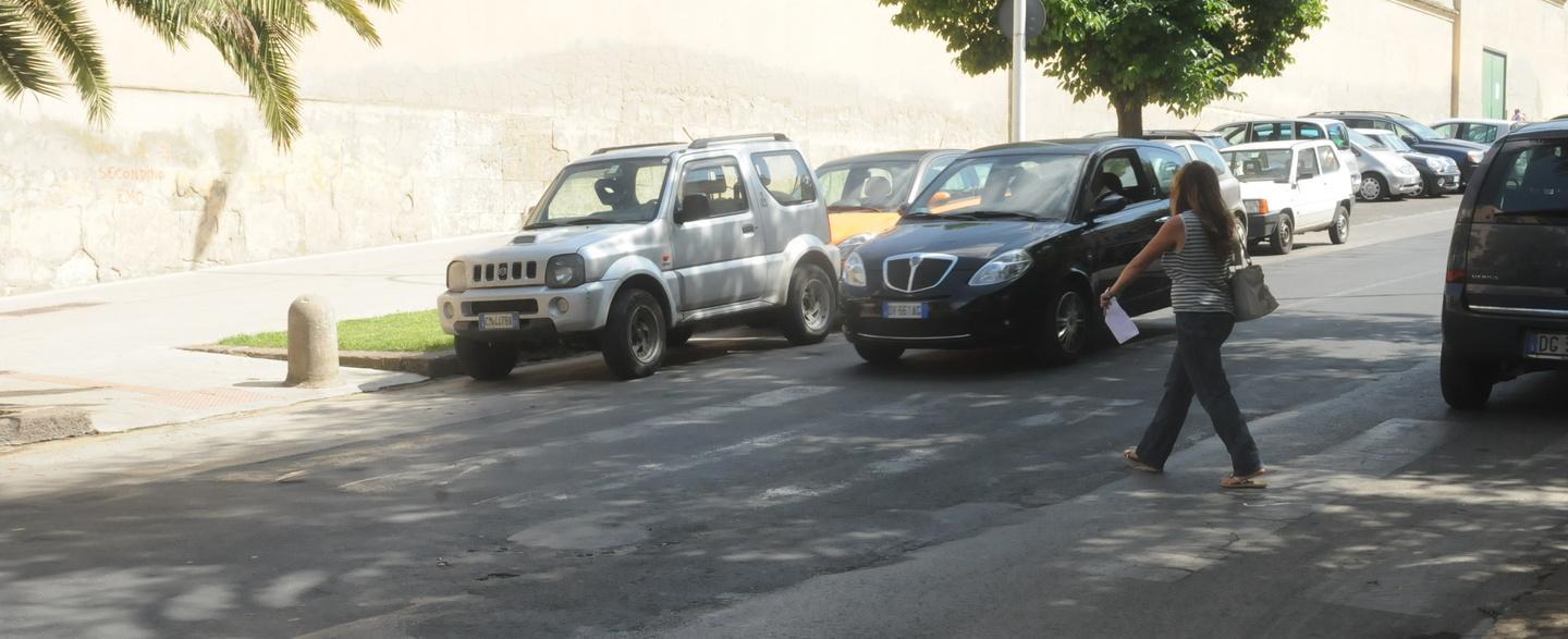 Sassari, ragazza di 17 anni pestata dal branco di giorno in pieno centro