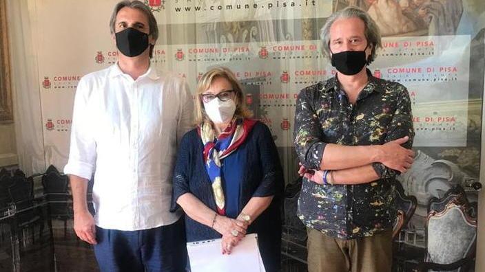 Paolo Hendel, Ugo Chiti e Petra Magoni sul palco del Giardino Scotto