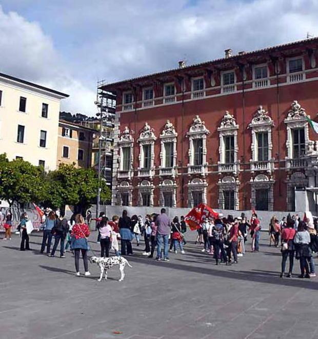 Tagli ai docenti Il Miur risponde:«Incontriamoci» 