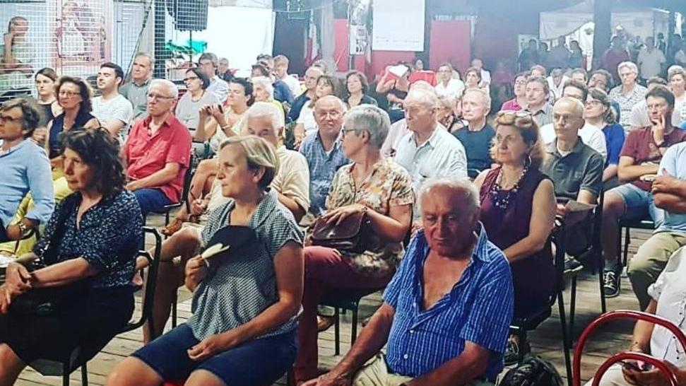 Festa e tessere sospesi Il Pd scrive agli iscritti per chiedere donazioni