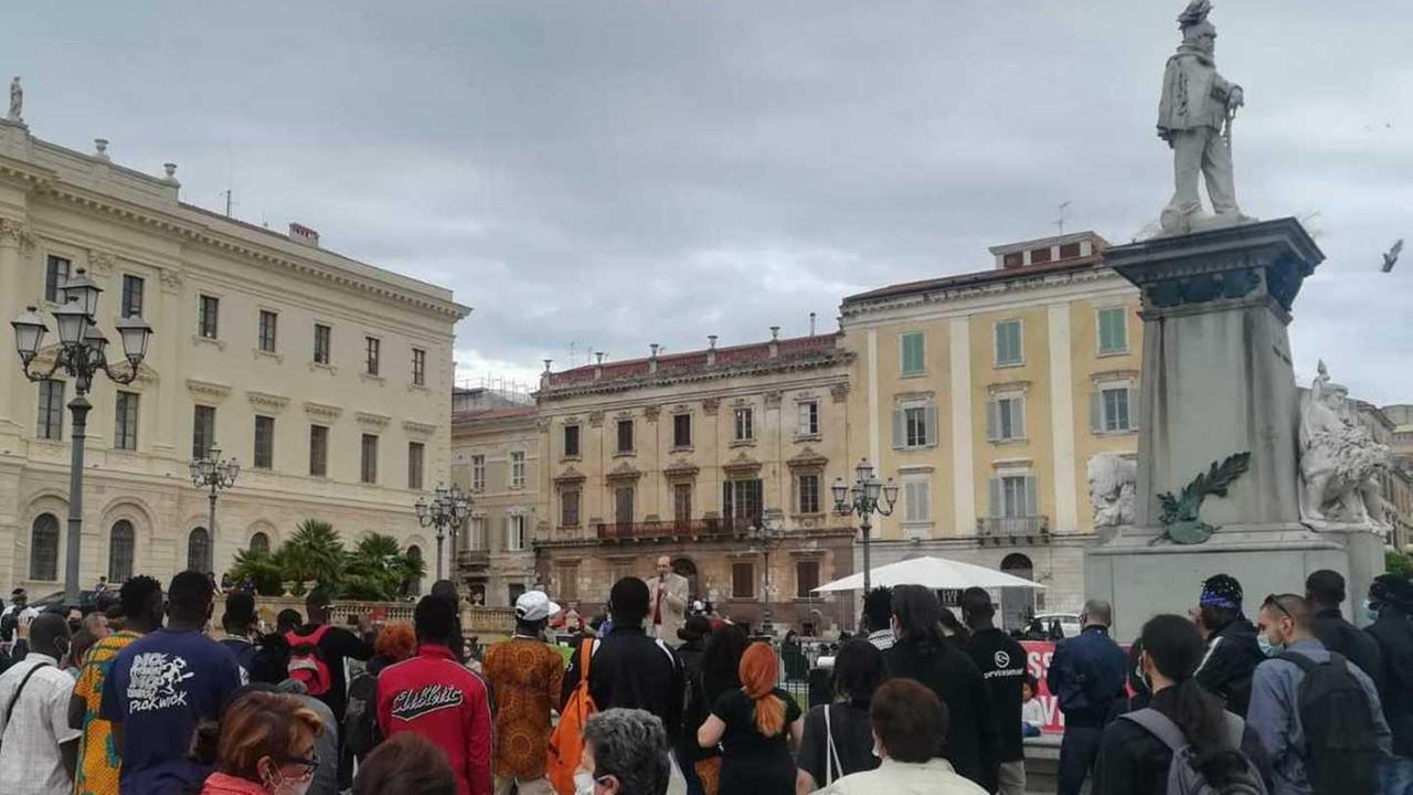 “Black lives matter” ieri in piazza d’Italia