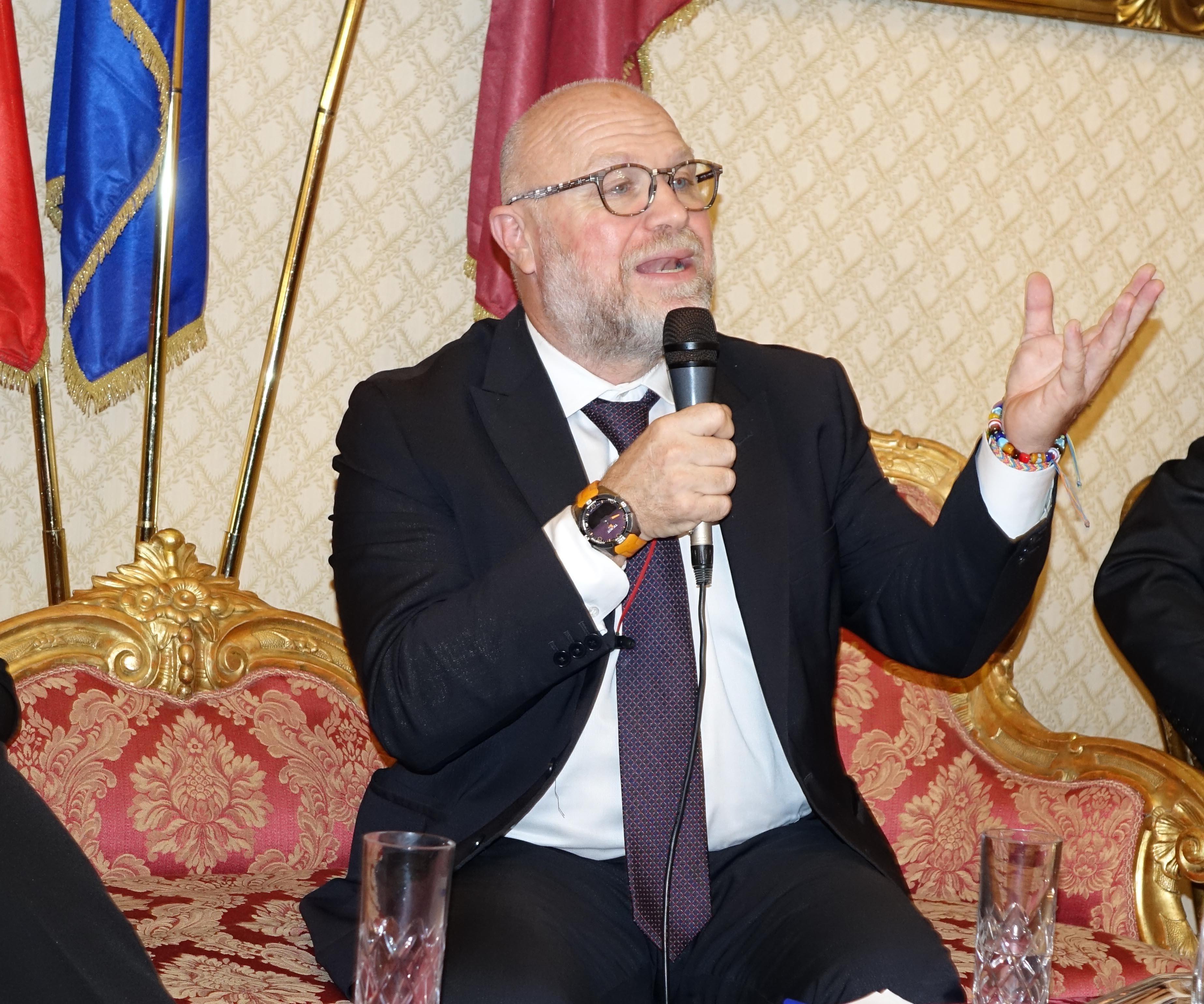 Nogarin, incarico al Comune di Roma: sarà consulente della sindaca Raggi 