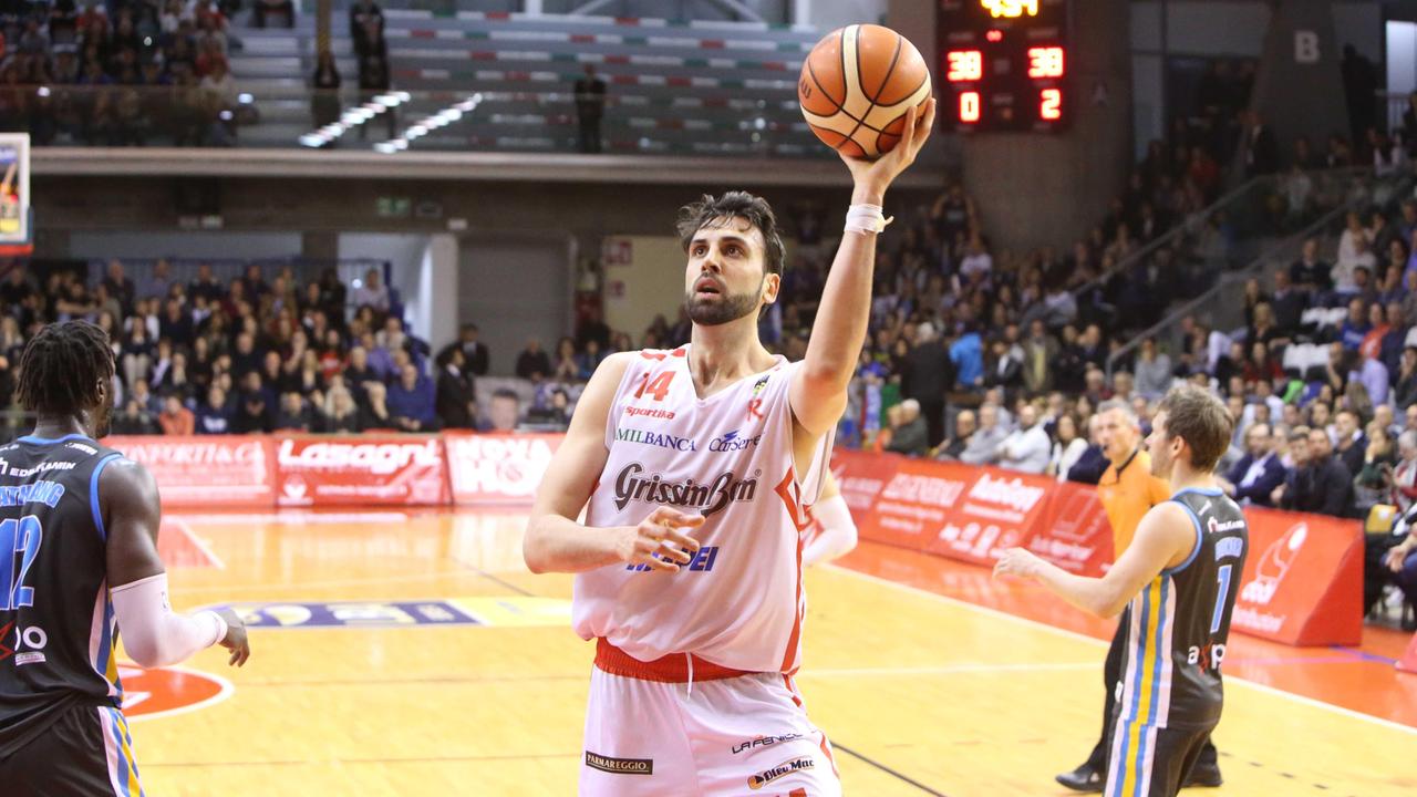 Il centro reggiano Riccardo Cervi nella sua ultima gara in biancorosso, nel maggio 2019