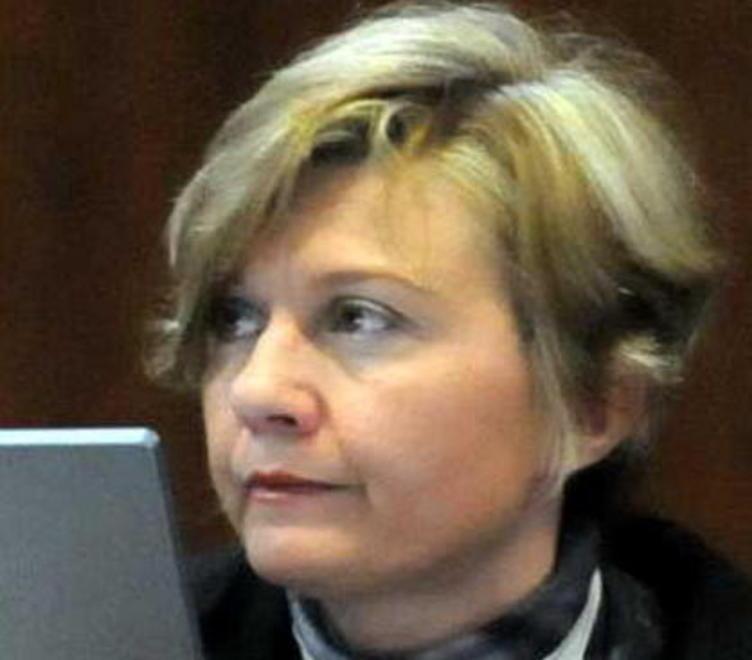 Il gip conferma il carcere per il muratore che morse la mano della mamma 