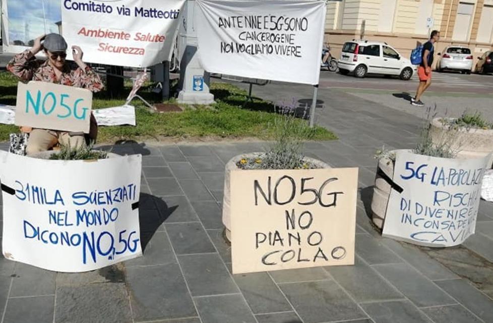 Presidio in Passeggiata contro le antenne 5G 