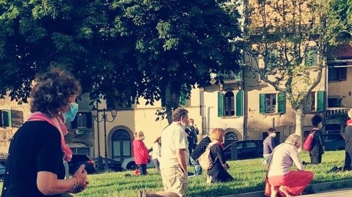 Flash mob contro il razzismo Anpi Amiata in piazza