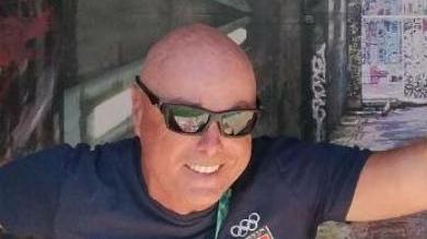 Il coach della nazionale di windsurf a caccia di giovani talenti isolani