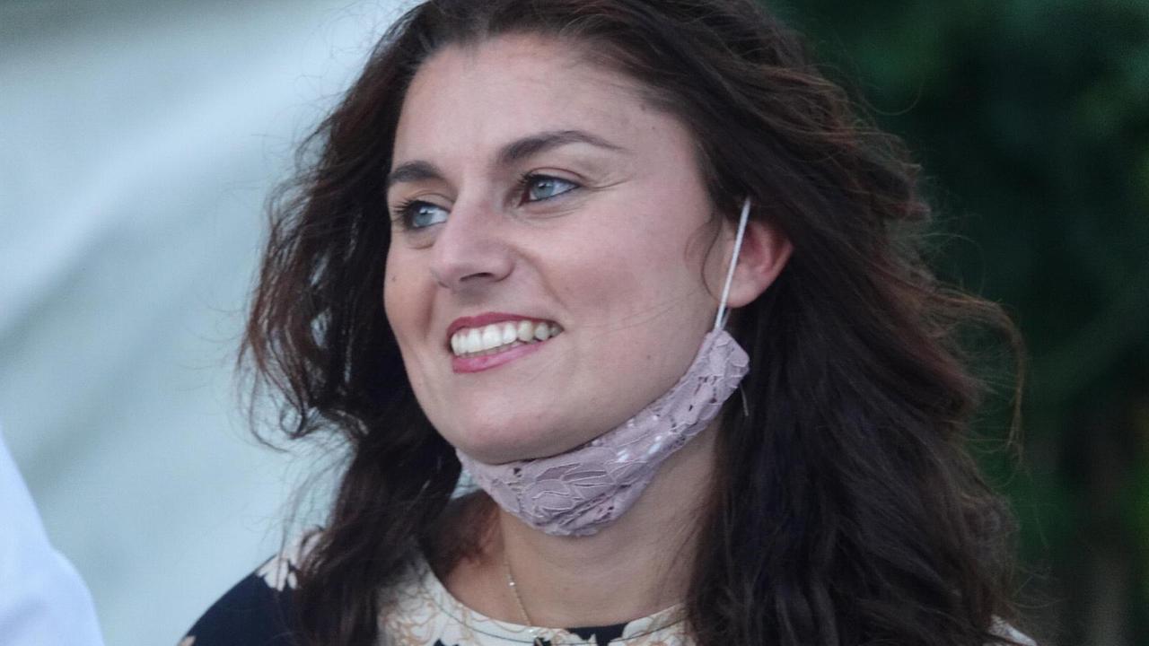 Susy la pasionaria: ecco il ritratto della leonessa da sempre fedele al Capitano Matteo