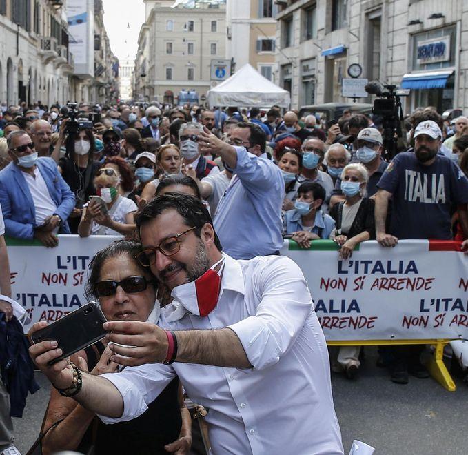 Matteo Salvini alla manifestazione del 2 giugno
