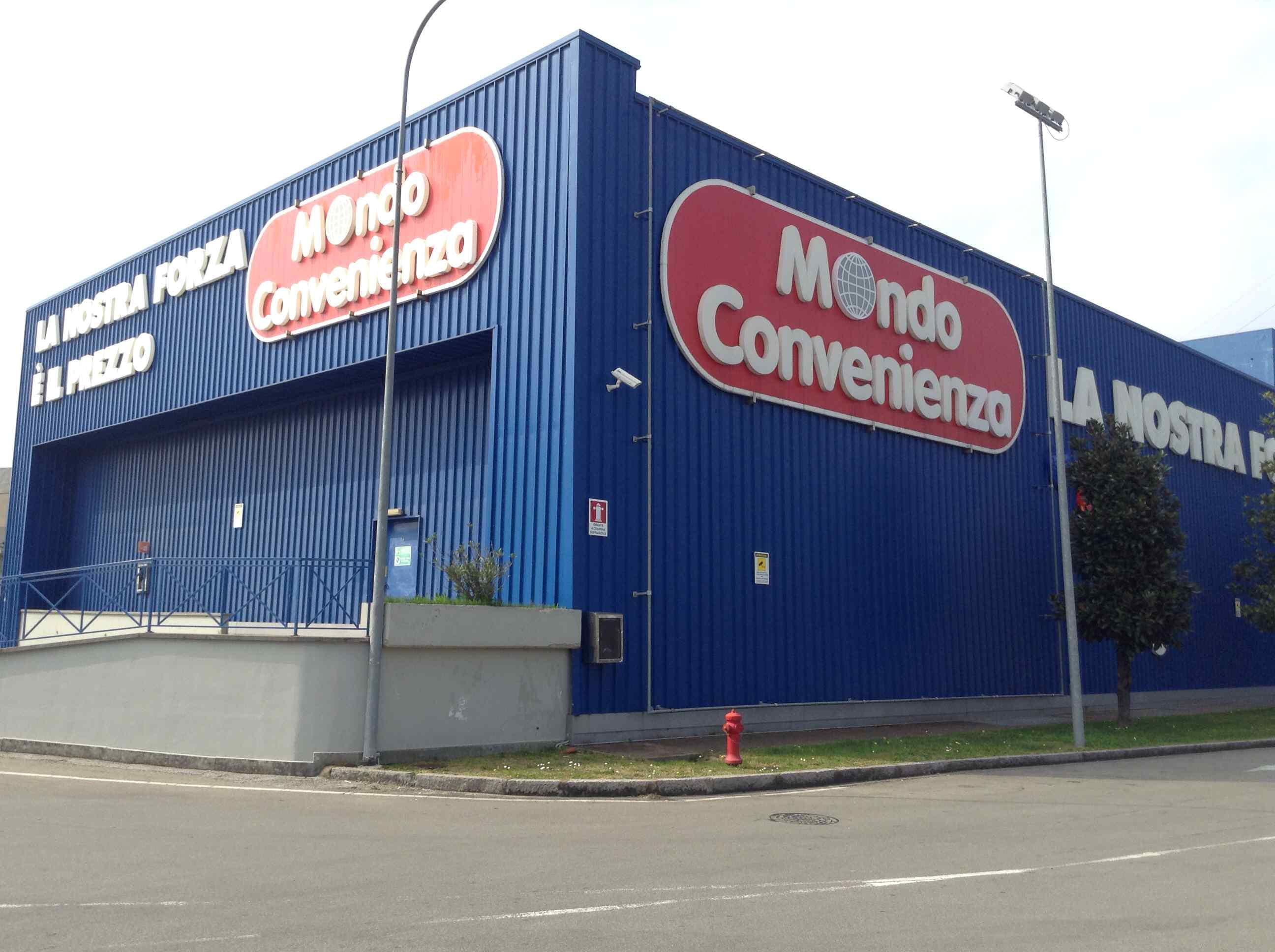 Commessi a Prato da Mondo Convenienza