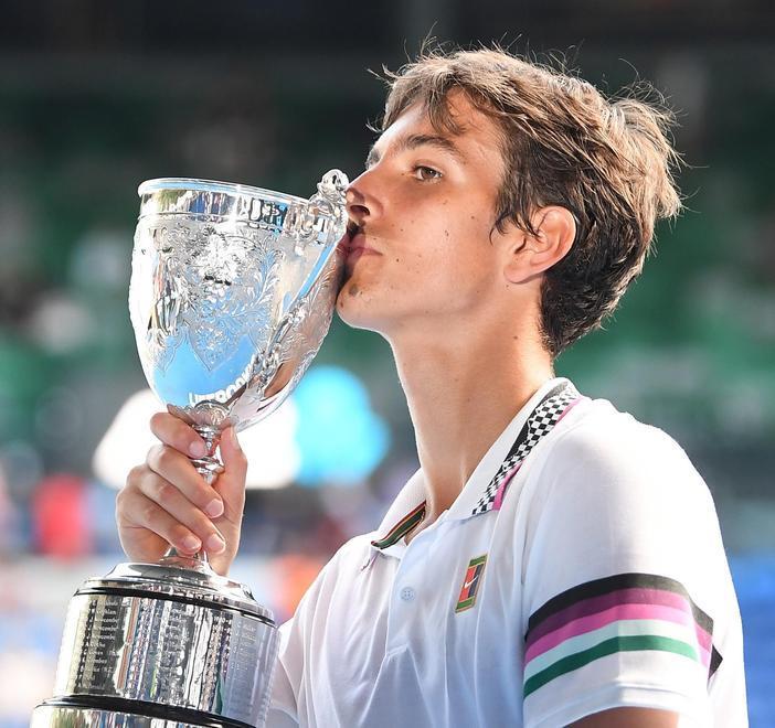 Musetti soffre ma batte Cobolli Fa festa anche Berrettini junior