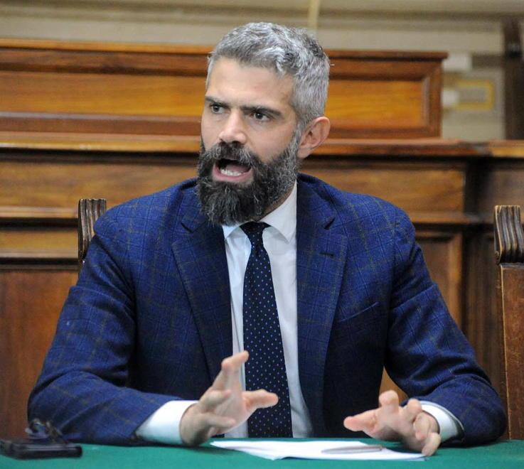 Consulenze d’oro per atti ordinari A Sinistra attacca la giunta Ferrari 