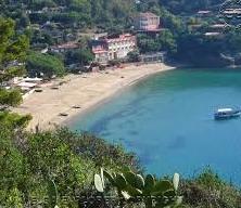 Annega turista colpito da malore La tragedia nelle acque di Morcone 