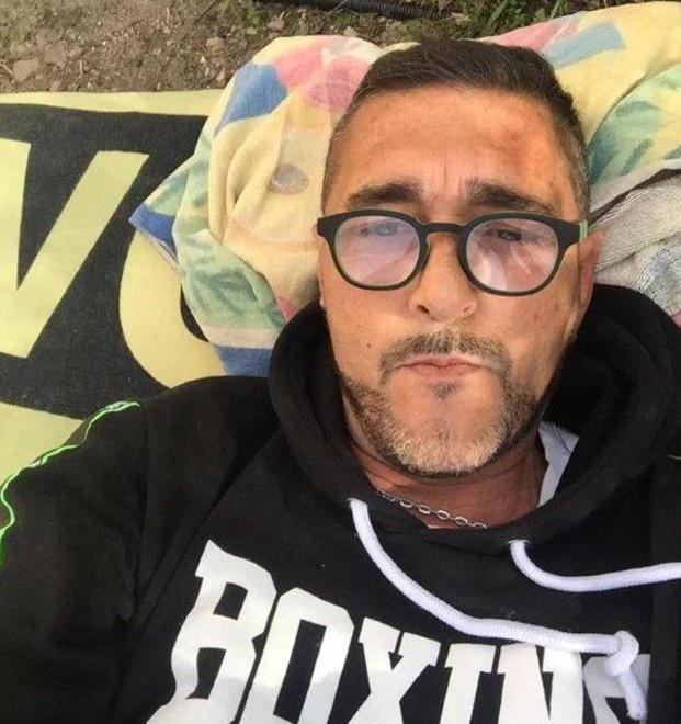 Muore a 49 anni, gli amici lo cercavano da mesi 