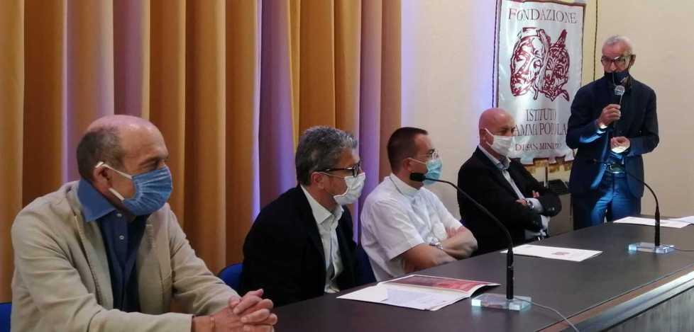 Letture, canti e danze per le vittime di Covid La collina si trasforma in un centro culturale 