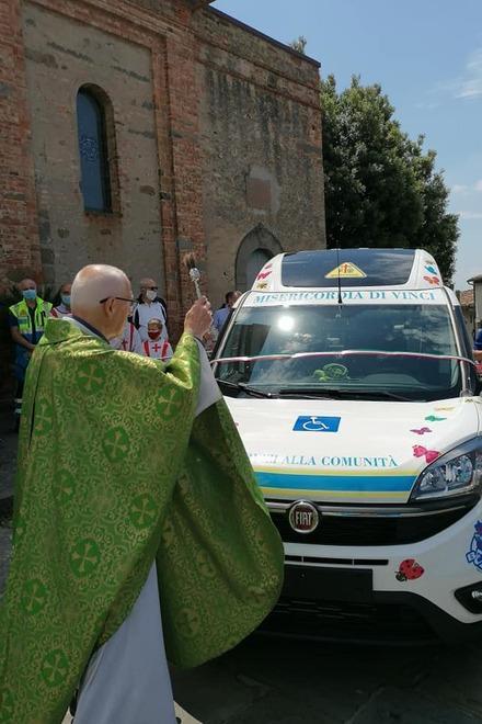 Inaugurato Fiat Doblò della Misericordia