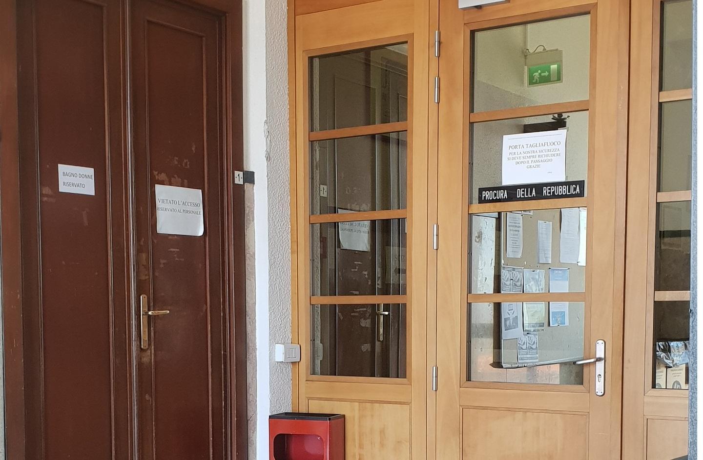 Sassari, «Ecco come la cocaina usciva dal tribunale» 