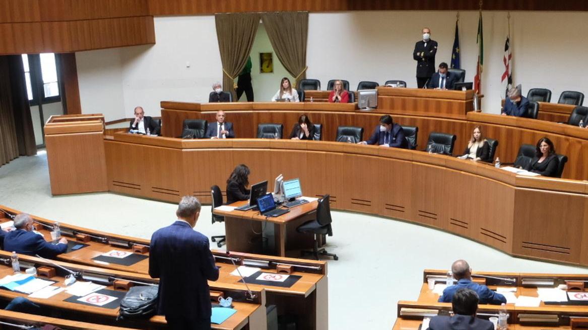 Forestas in agitazione pressing dei sindacati per rinviare la legge