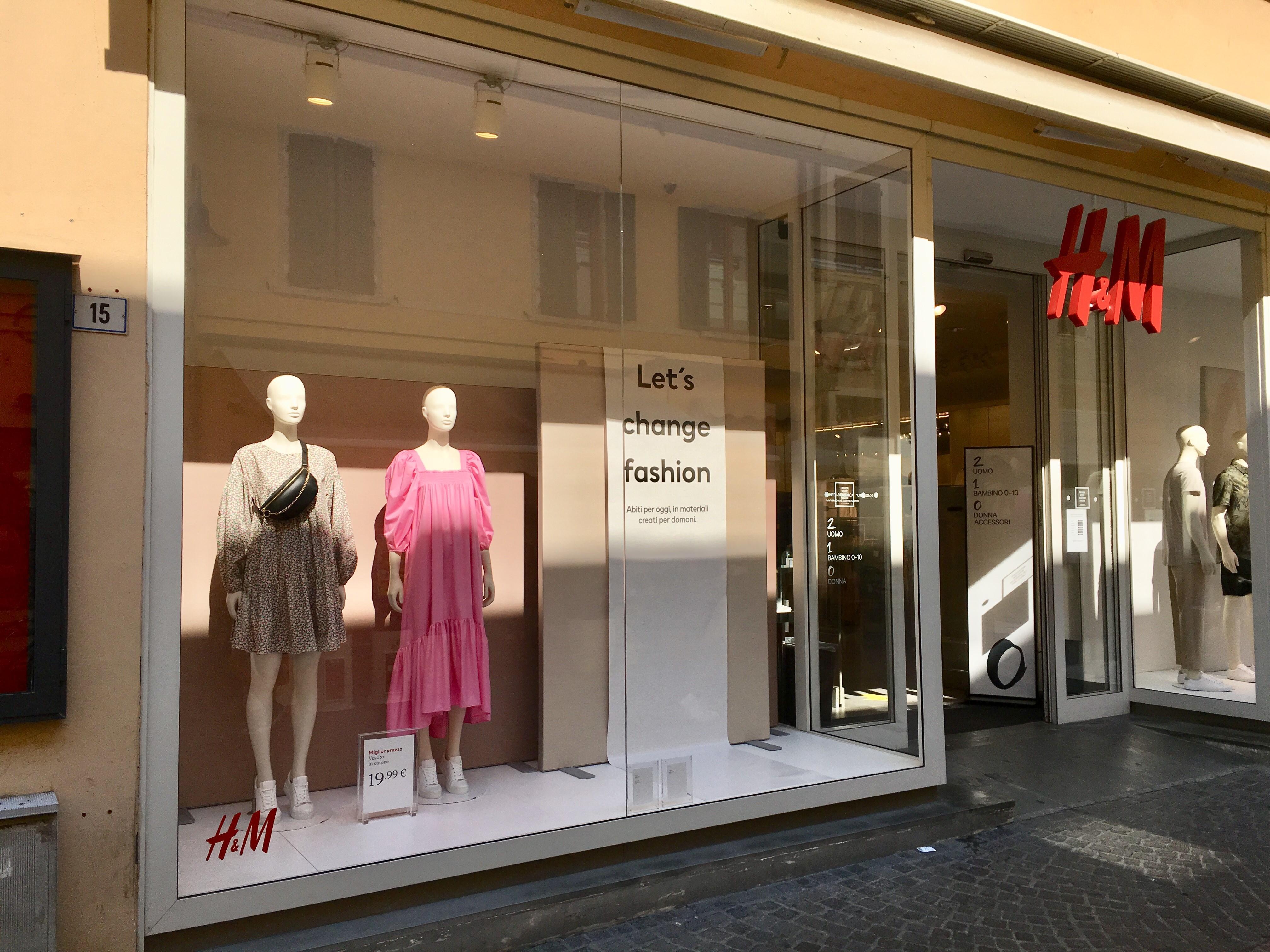 H&M in corso Carducci