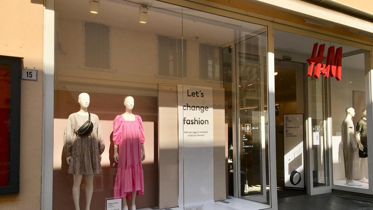 H&M in corso Carducci