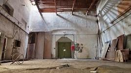 Il teatro Bellotti Bon in totale abbandono «Così è pericoloso»