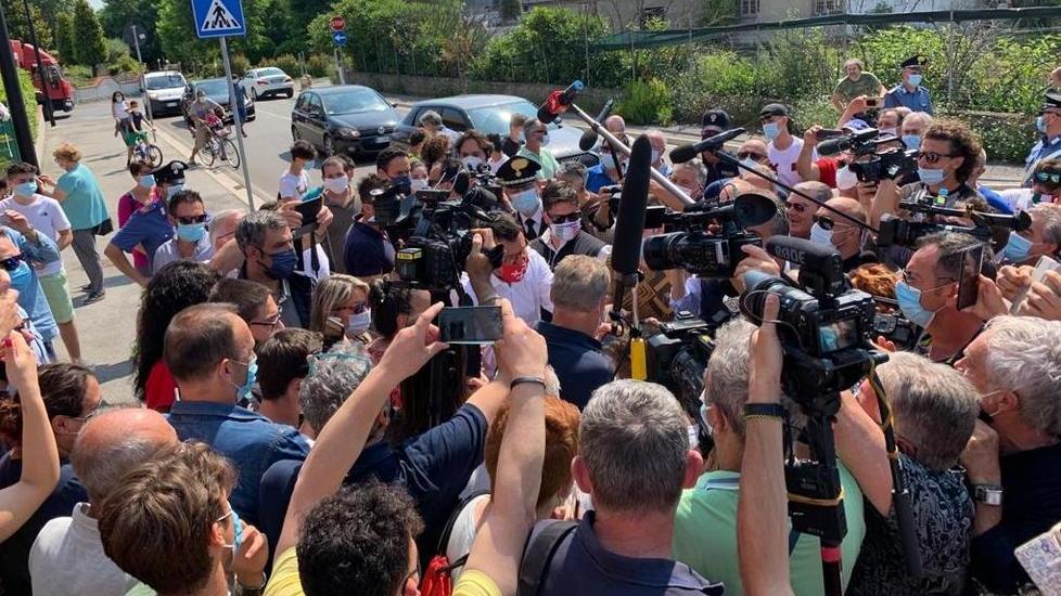 «Mascherina col simbolo di Pisa, scelta sbagliata»