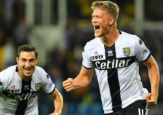 Tripletta di Cornelius il Parma affonda il Genoa, vince il Torino 
