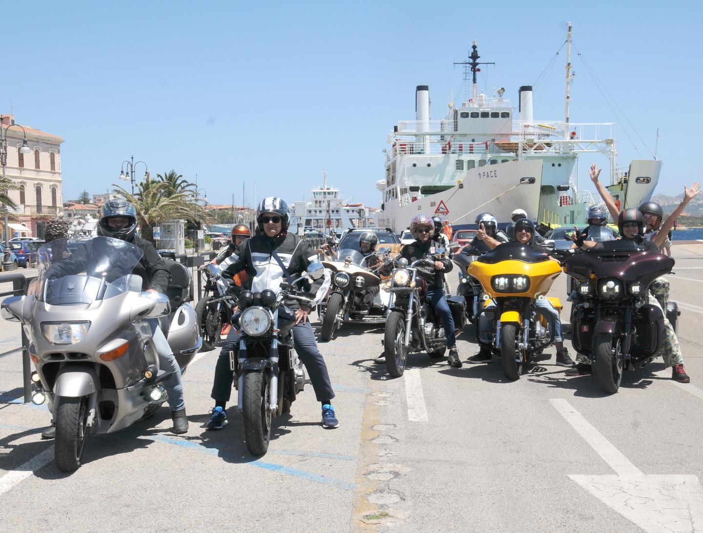 Motociclisti sardi e tedeschi in visita nell’arcipelago Covid free
