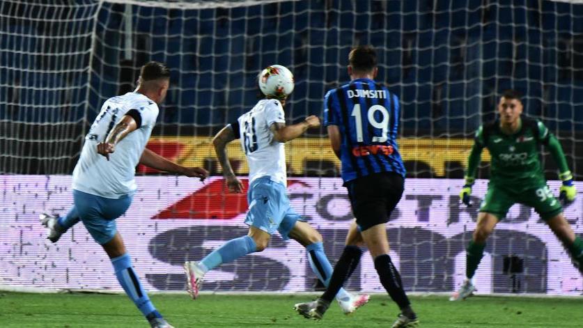 Lazio, finisce la benzina e l’Atalanta se la mangia Sarri va a letto col sorriso