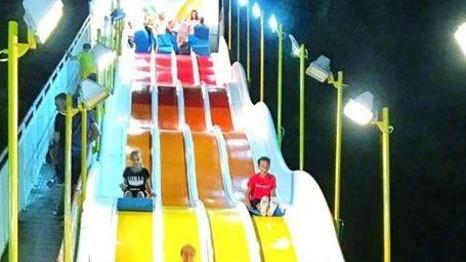 Torna a Lido il luna park estivo lungo viale Kennedy