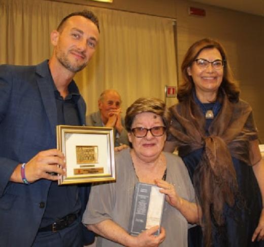 La rosa dei cinque finalisti per il premio letterario 