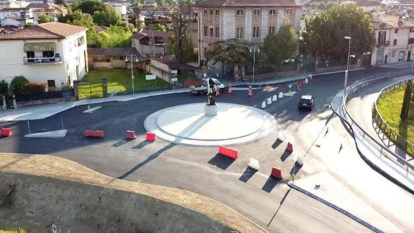 Già percorribile da oggi la nuova rotatoria all’altezza dell’ex Pesa