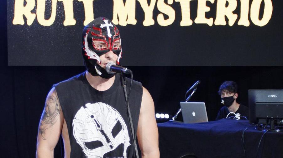 Ruttosound, streaming con 50.000 ascoltatori e rivince Rutt Mysterio