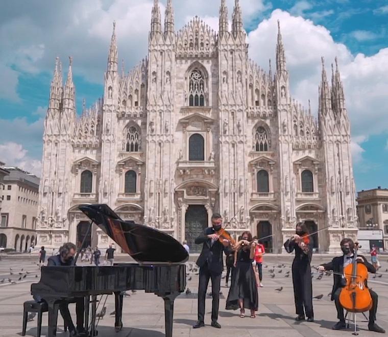 Il pianoforte del carpigiano Luca Morelli riporta la musica nel cuore di Milano 