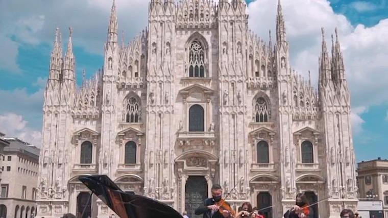 Il pianoforte del carpigiano Luca Morelli riporta la musica nel cuore di Milano
