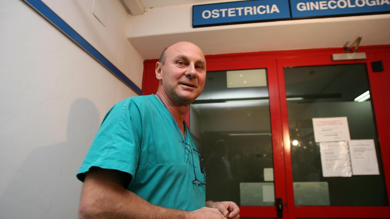 Pillola abortiva, il pioniere del farmaco in Italia: "La sperimentazione, gli scontri con il ministro e quelli tesi assurde"