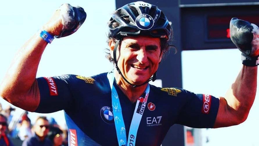 Zanardi, guerra di perizie sulla posizione del camion: "Invase la corsia", "Manovra fisiologica"