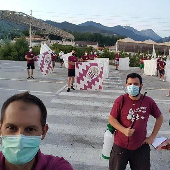 Riprendono ad allenarsi sbandieratori e musici