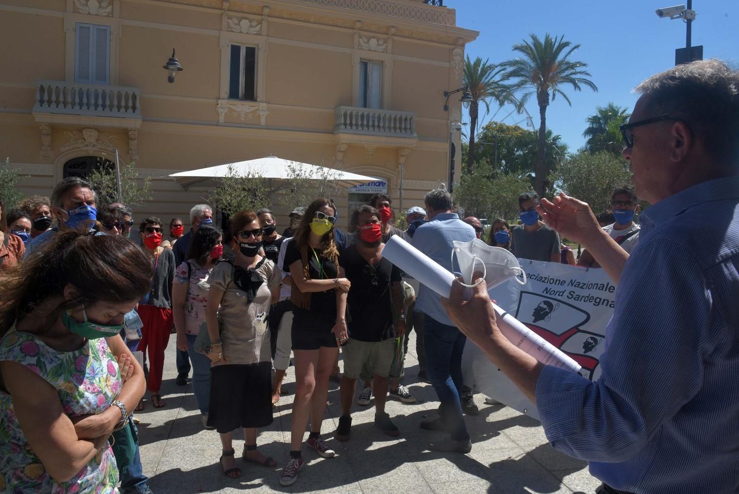 Il sindaco incontra gli ambulanti meno stalli e riapre il mercatino 