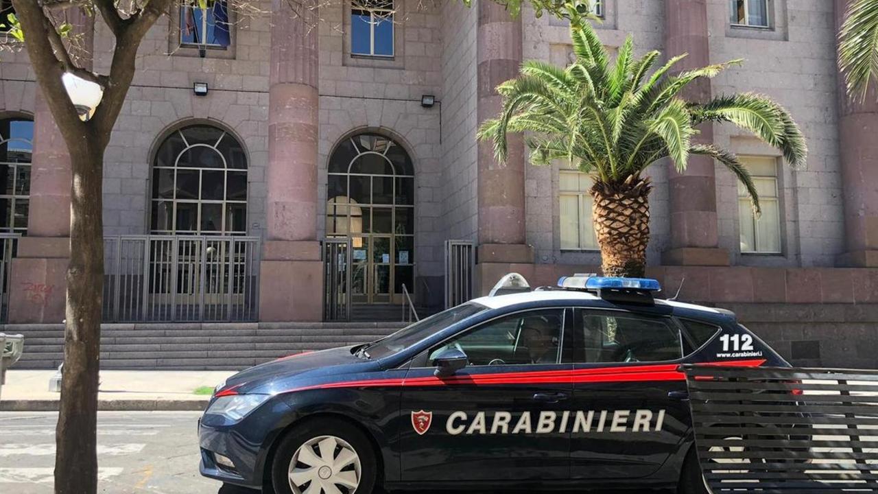 Rapina un tappezziere, arrestato dai carabinieri 