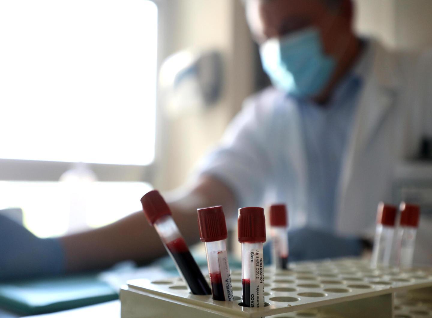 Laboratori Assl chiusi, tutti in coda dai privati 