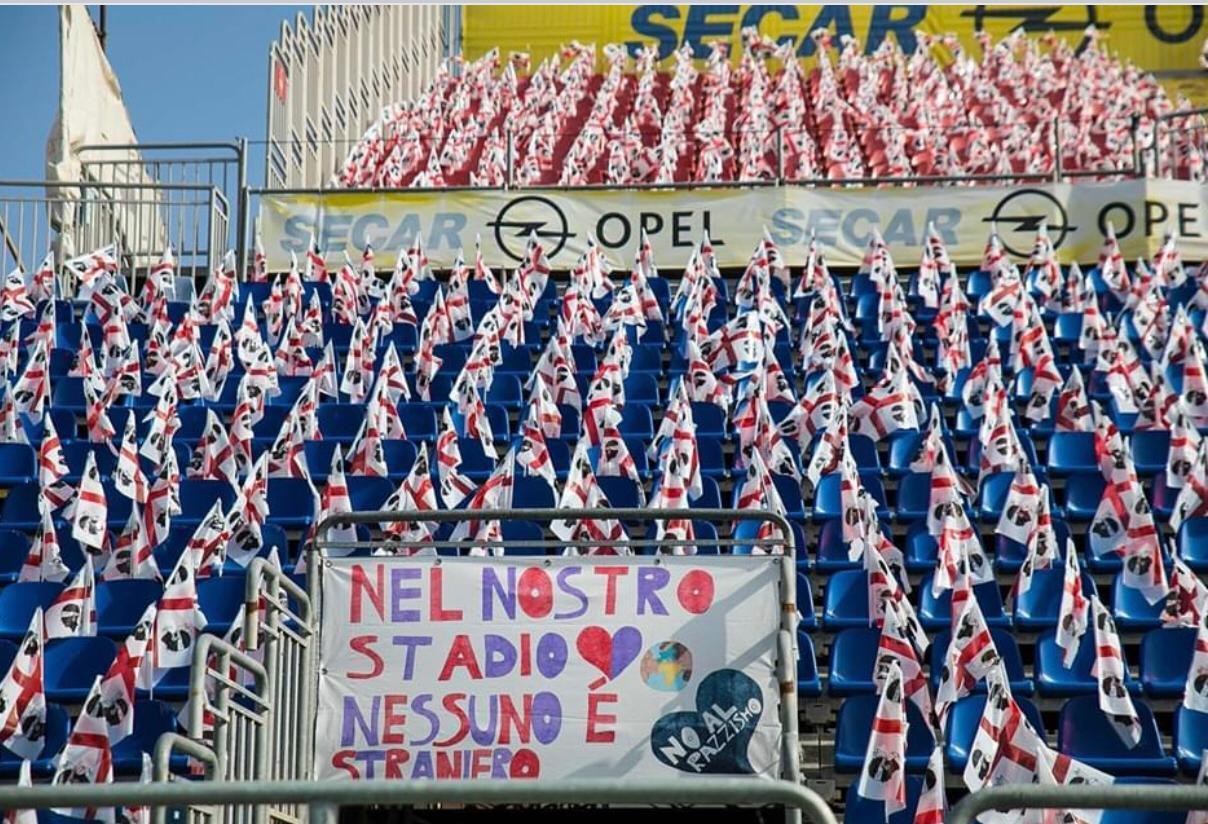 Cagliari, tremila bandiere dei Quattro Mori alla Sardegna Arena