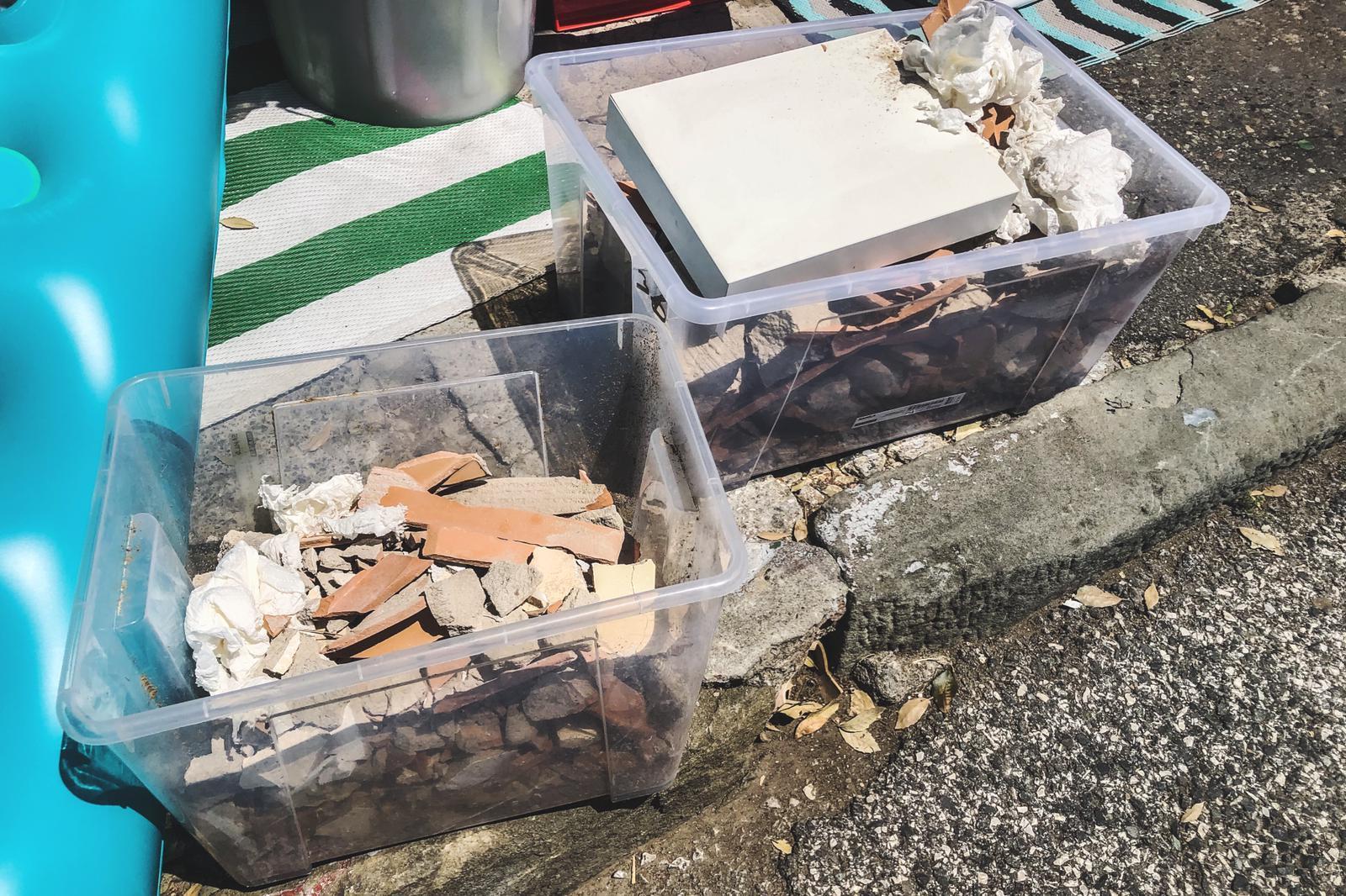 I calcinacci fuori dalla tabaccheria
