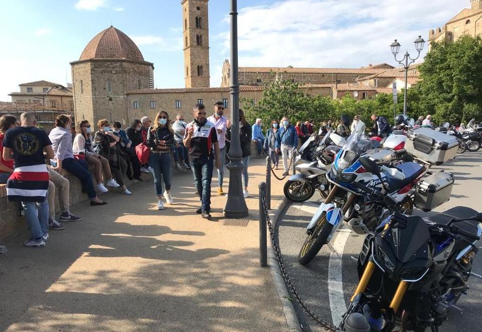 Lezioni di video e foto da inserire sui social per chi opera coi turisti 